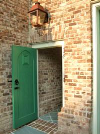 Entrance to Savannah Grey Courtyard